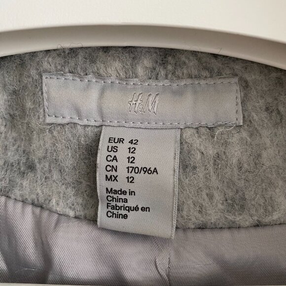 H&M Wool-Blend Fuzzy Coat – Light Grey, Zip Front, Relaxed Fit - Picture 6 of 9